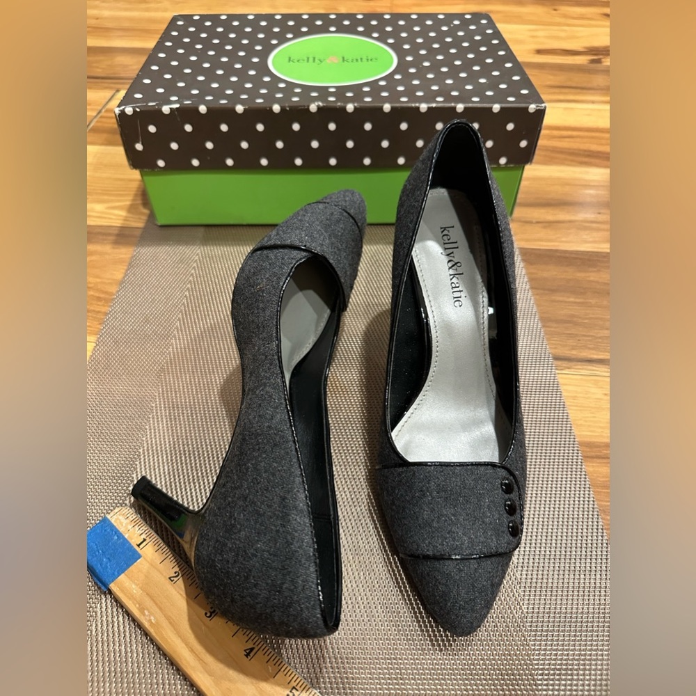Kelly & Katie Grey Reesa Pumps 2.5 inch Stilleto heels. Used w/box. See photos